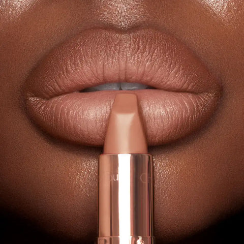 THE SUPER NUDES K.I.S.S.I.N.G - PENELOPE PINK