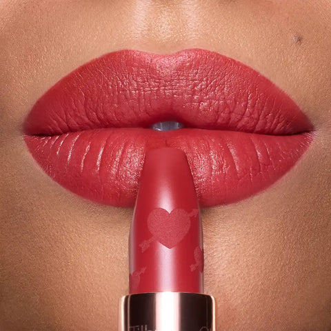 PILLOW TALK LOVE EFFECT LIPSTICK K.I.S.S.I.N.G - KISS TALK