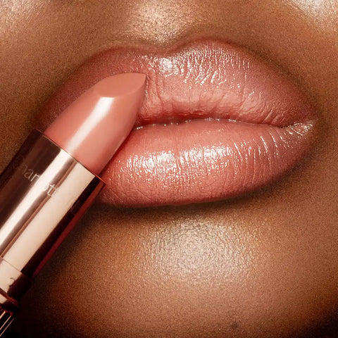 THE SUPER NUDES K.I.S.S.I.N.G - PENELOPE PINK