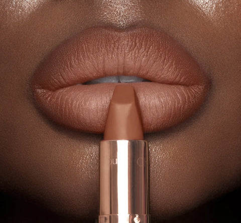 THE SUPER NUDES K.I.S.S.I.N.G - PENELOPE PINK