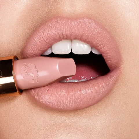 HOT LIPS KIM K.W.